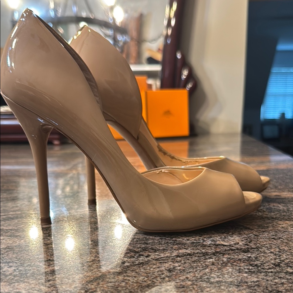 Jessica Simpson Beige Peep-Toe Heels